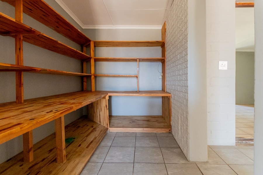 4 Bedroom Property for Sale in Velddrif Western Cape